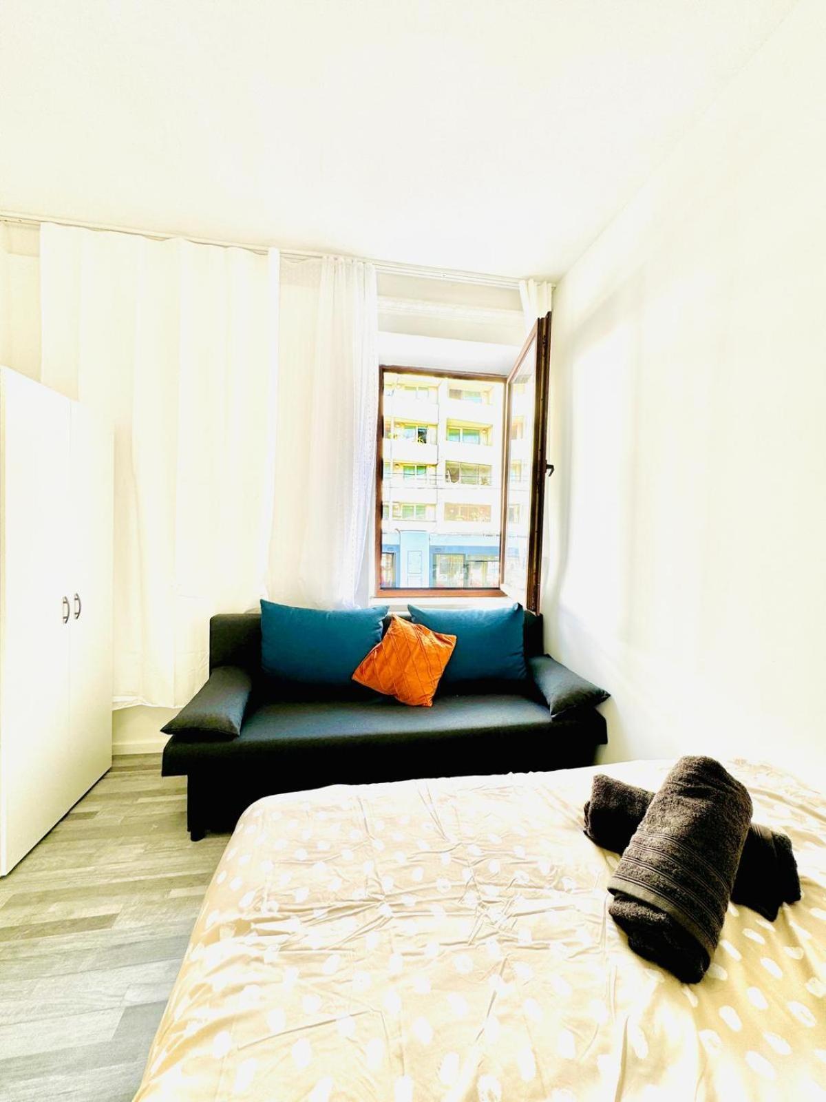 Very Spacious Apartment For Up To 7P With Great Location فيينا المظهر الخارجي الصورة